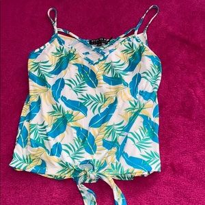 NWOT poof top M